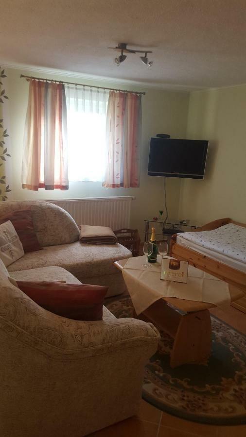Ferienwohnung "Am Fechtertor- Eingang Zum Schlosspark" Putbus Bagian luar foto